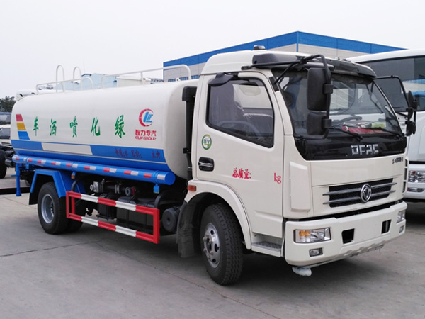 國五9立方多功能綠化噴灑灑水車