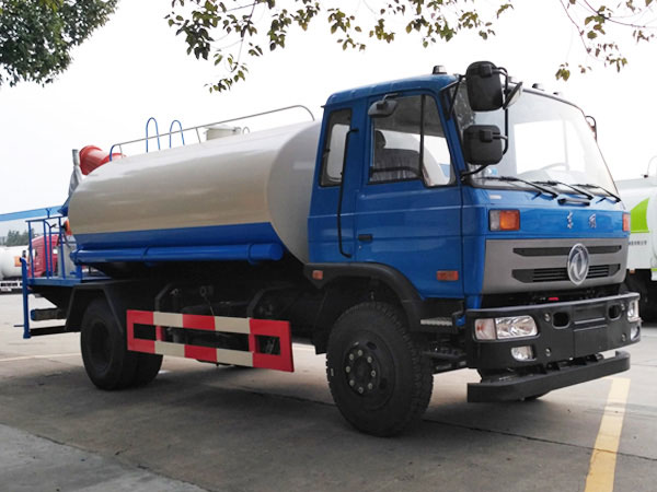 8方東風(fēng)145灑水車 國(guó)五新款抑塵車