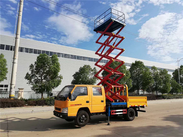江鈴雙排6米8米10米高空作業(yè)車-垂直剪叉升降平臺(tái)車