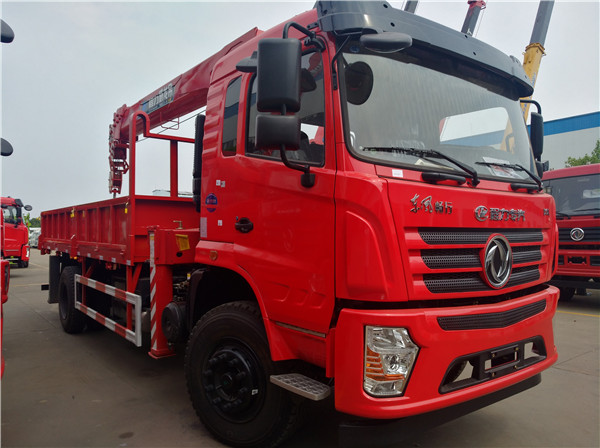 東風(fēng)暢行D3L隨車吊5.1米軸距-8噸吊機(jī)