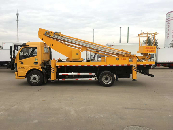 東風國六22米伸縮臂高空作業車-程力集團高空車專業廠
